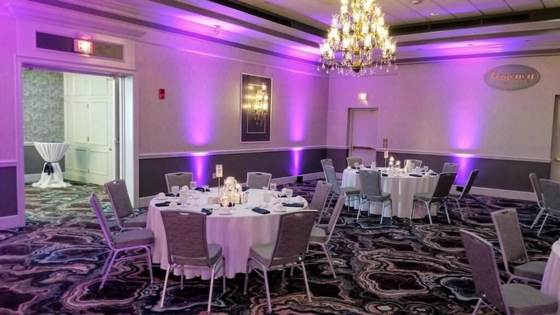Imagen de los interiores del Hotel Bel-aire Lake Erie. Foto 16