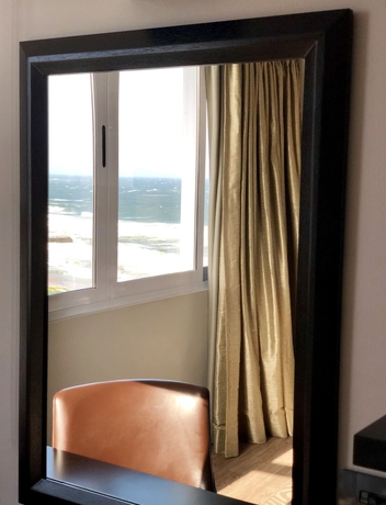 Imagen de la habitación del Hotel Belaire Suites. Foto 13