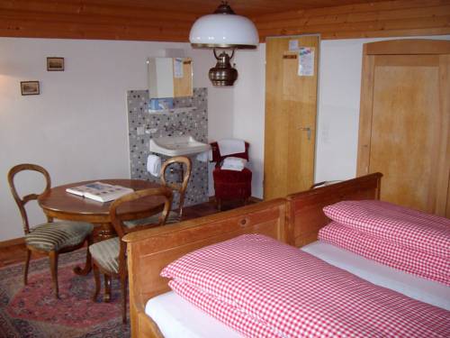 Imagen de la habitación del Hotel Belalp. Foto 11