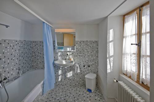 Imagen de la habitación del Hotel Belalp. Foto 16