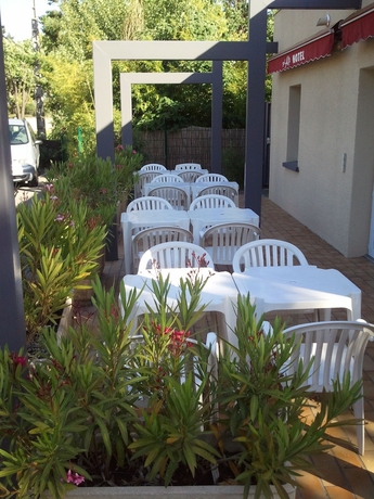 Imagen de los exteriores del Hotel Bel'alp Manosque. Foto 14