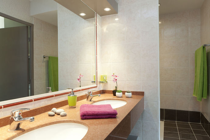 Imagen de los exteriores del Hotel Belambra Clubs Presqu'&icirc;le De Giens - Riviera Beach Club. Foto 12