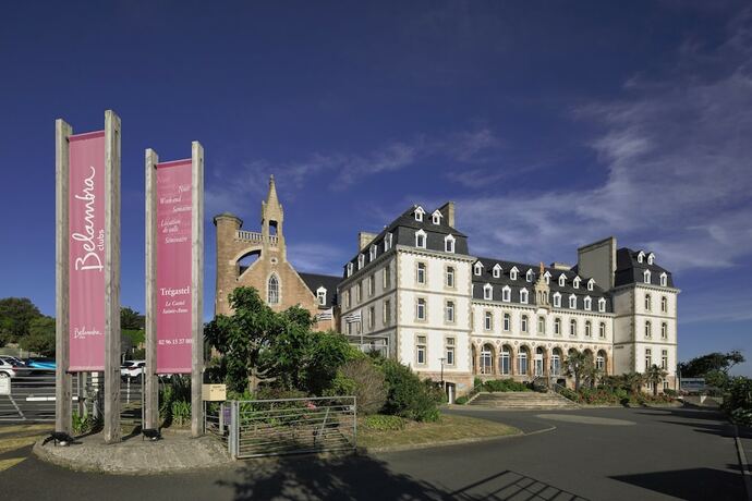 Imagen general del Hotel Belambra Clubs Trégastel - Le Castel Sainte Anne. Foto 5