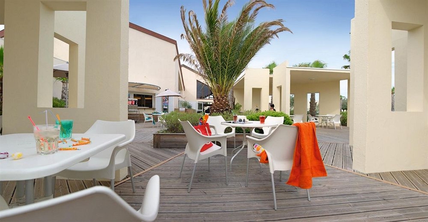 Imagen del bar/restaurante del Hotel Belambra Les Ayguades. Foto 4