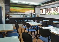 Imagen del bar/restaurante del Hotel Belcaire. Foto 2