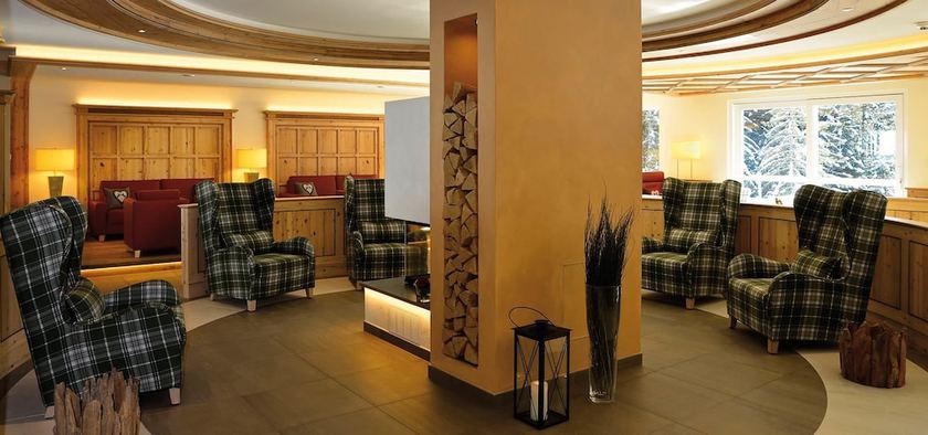 Imagen de los interiores del Hotel Belchenhotel J&auml;gerst&uuml;ble. Foto 16
