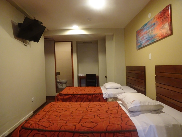 Imagen de la habitación del Hotel Belen 1084. Foto 5