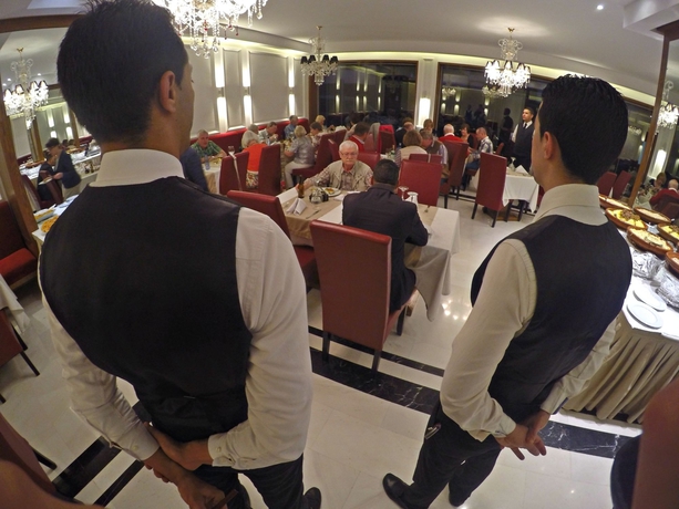 Imagen del bar/restaurante del Hotel Belere Rabat. Foto 3