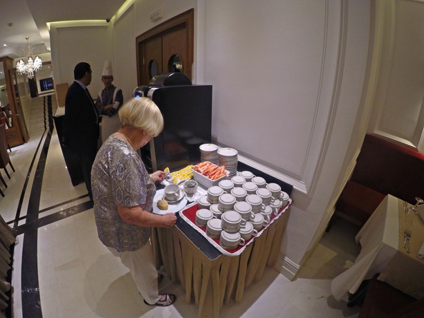 Imagen del bar/restaurante del Hotel Belere Rabat. Foto 5