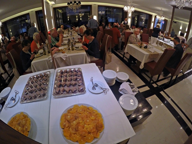 Imagen del bar/restaurante del Hotel Belere Rabat. Foto 9