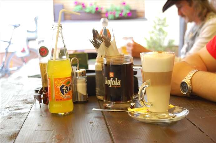 Imagen del bar/restaurante del Hotel Belez. Foto 2