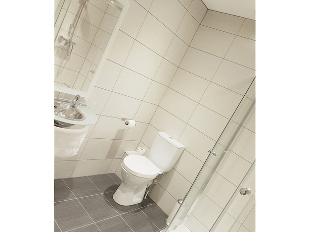 Imagen de la habitación del Hotel Belfast House. Foto 15