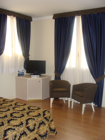 Imagen de la habitación del Hotel Belforte, Ovada. Foto 6