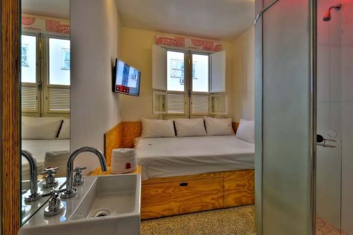 Imagen de la habitación del Hotel Belga. Foto 6