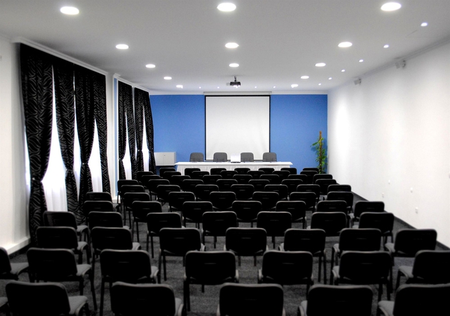 Imagen de los interiores del Hotel Belgrade City. Foto 4