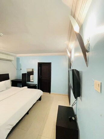 Imagen de la habitación del Hotel Beliana Suites. Foto 19