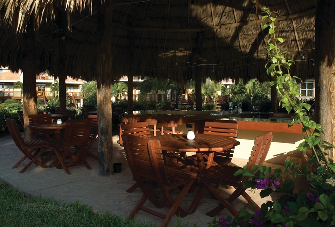 Imagen del bar/restaurante del Hotel Belizean Dreams Resort. Foto 2