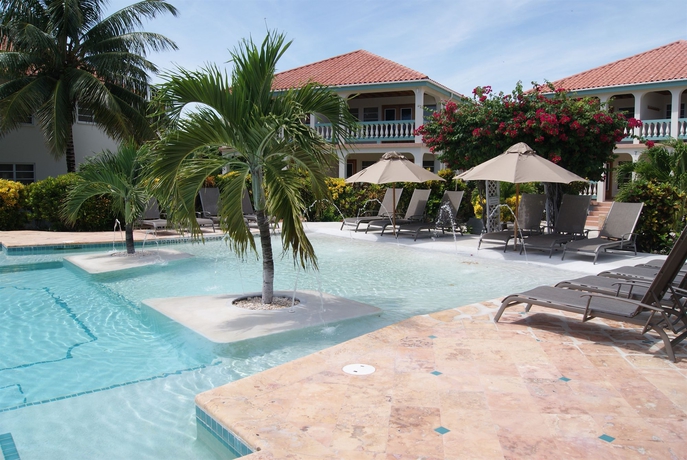 Imagen de la piscina del Hotel Belizean Shores Resort. Foto 14