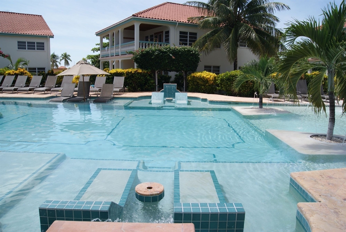 Imagen de la piscina del Hotel Belizean Shores Resort. Foto 15
