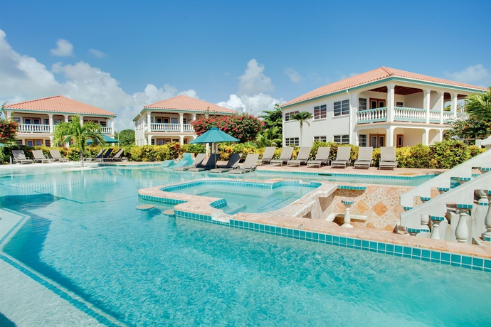 Imagen de la piscina del Hotel Belizean Shores Resort. Foto 16