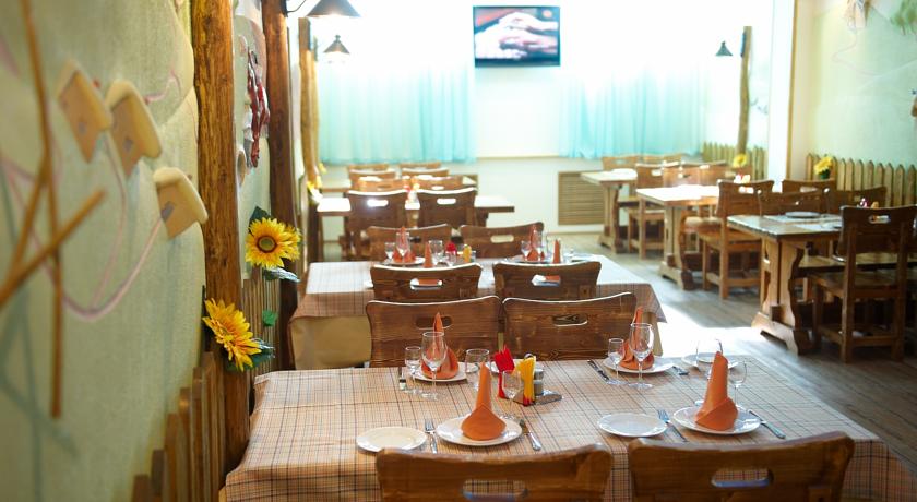 Imagen del bar/restaurante del Hotel Belka, Yuzhno-Sakhalinsk. Foto 3