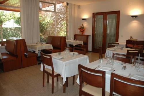 Imagen del bar/restaurante del Hotel Bell Aire. Foto 9
