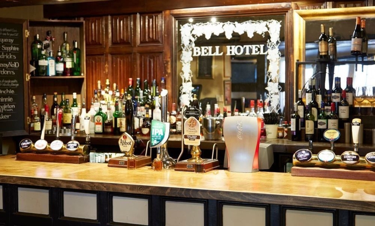 Imagen del bar/restaurante del Hotel Bell By Greene King Inns. Foto 1