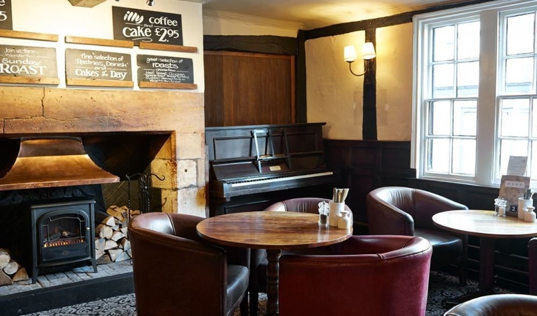 Imagen del bar/restaurante del Hotel Bell By Greene King Inns. Foto 2