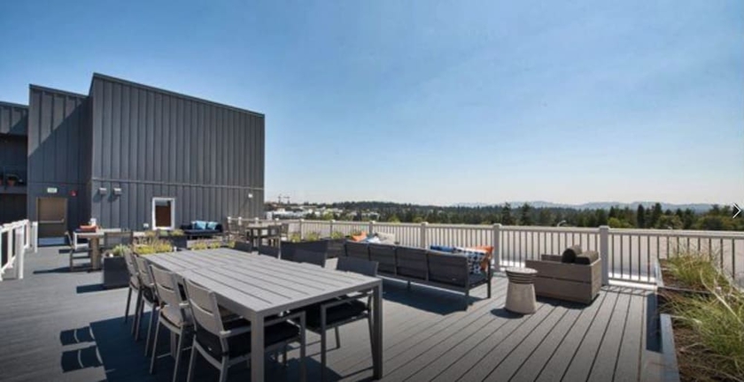 Imagen de los exteriores del Hotel Bell Overlake. Foto 11