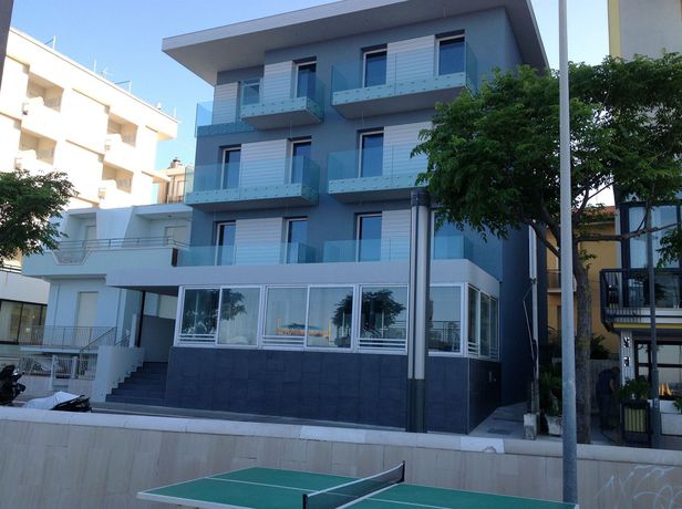 Imagen del bar/restaurante del Hotel Bell Suite. Foto 5