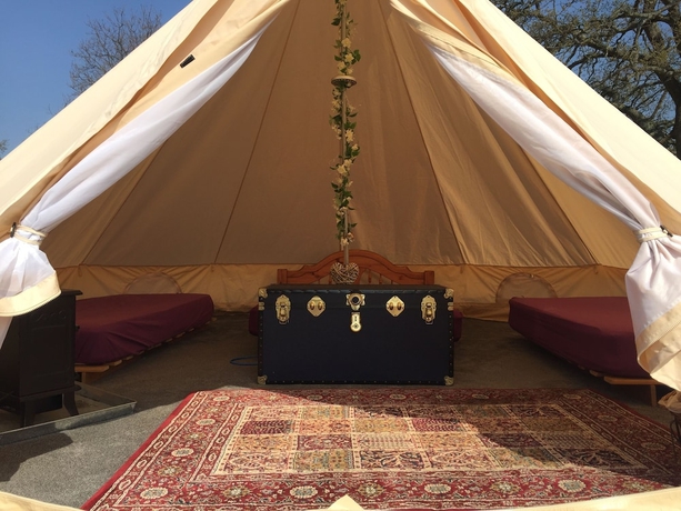 Imagen de la habitación del Hotel Bell Tent Glamping. Foto 3