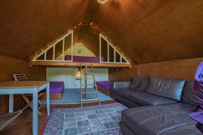 Imagen de la habitación del Hotel Bell Tent Glamping. Foto 9
