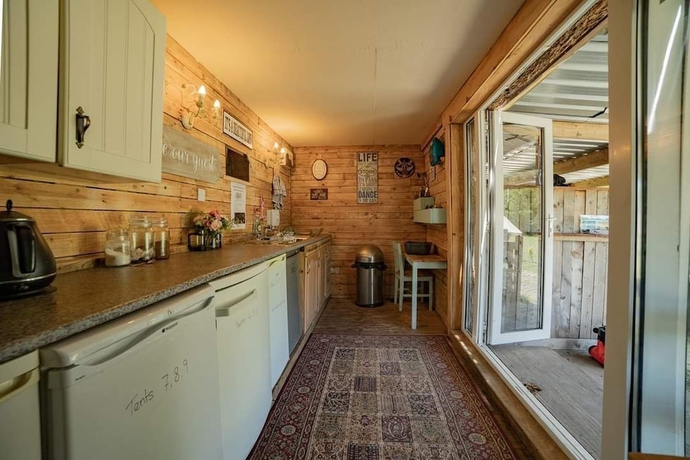 Imagen de los interiores del Hotel Bell Tent Glamping. Foto 15