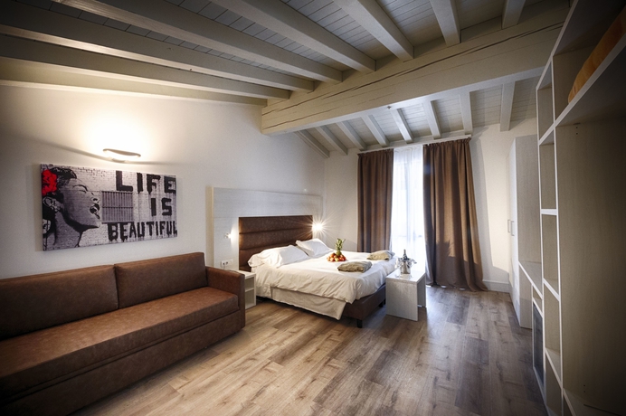 Imagen de la habitación del Hotel Bella And Restaurant. Foto 7