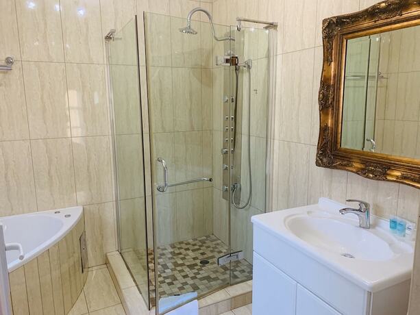 Imagen de la habitación del Hotel Bella Casa Guesthouse. Foto 13