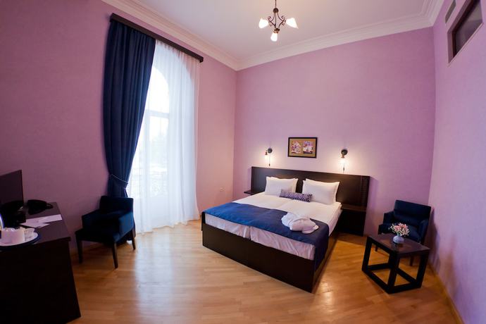 Imagen de la habitación del Hotel Bella Casa, Tbilisi. Foto 2