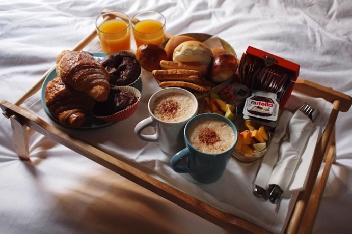 Imagen del bar/restaurante del Hotel Bella Colina I Vintage Est. 1953. Foto 3