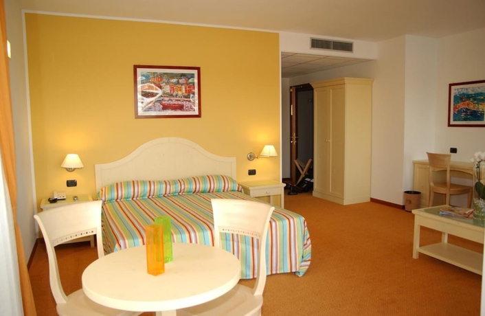 Imagen de la habitación del Hotel Bella Italia, Peschiera del Garda. Foto 10