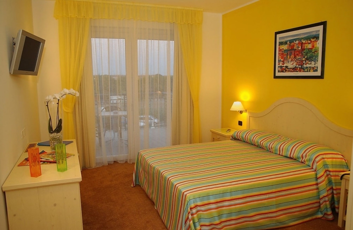 Imagen de la habitación del Hotel Bella Italia, Peschiera del Garda. Foto 11