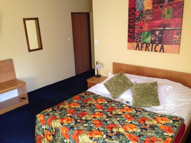 Imagen de la habitación del Hotel Bella, JELENIA G&Oacute;RA. Foto 6