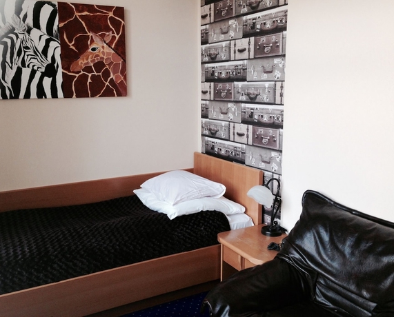 Imagen de la habitación del Hotel Bella, JELENIA G&Oacute;RA. Foto 8
