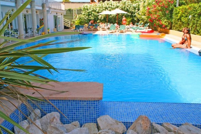 Imagen general del Hotel Bella Mar. Foto 7