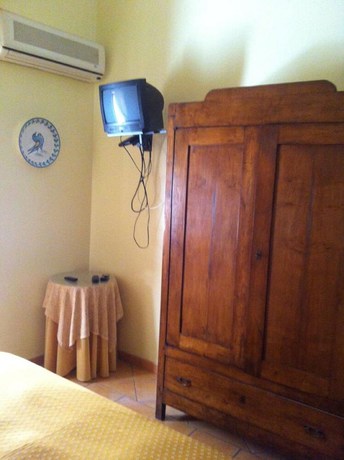 Imagen de la habitación del Hotel Bella Napoli, Agrigento. Foto 7