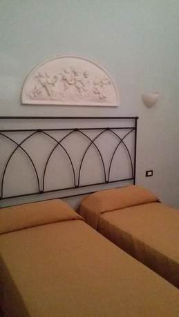 Imagen de la habitación del Hotel Bella Napoli, Agrigento. Foto 9