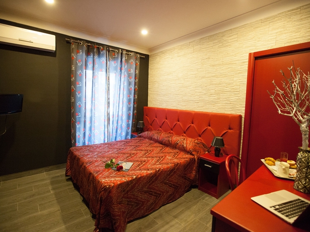 Imagen de la habitación del Hotel Bella Napoli. Foto 16