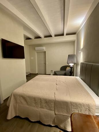 Imagen de la habitación del Hotel Bella Napoli, Foggia. Foto 12