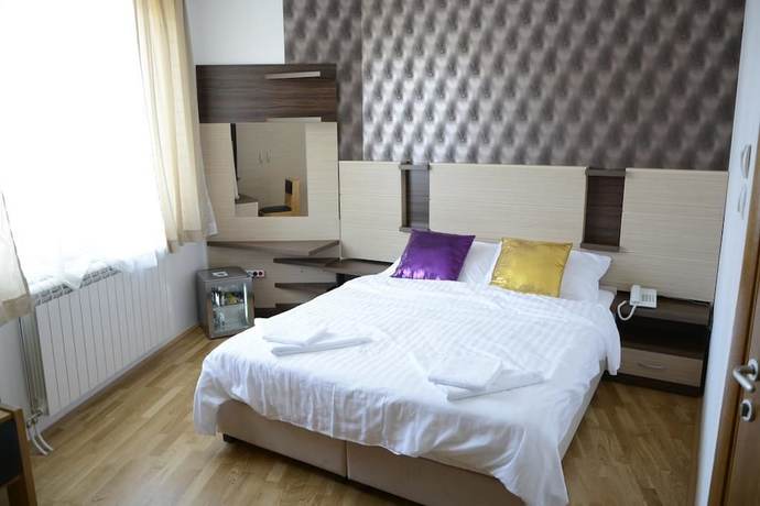 Imagen de la habitación del Hotel Bella Nella. Foto 7