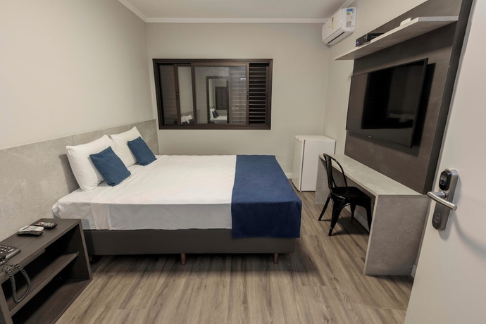 Imagen de la habitación del Hotel Bella Paulista. Foto 13