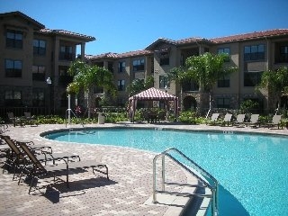Imagen de la piscina del Hotel Bella Piazza. Foto 12