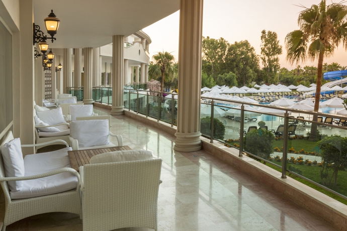 Imagen de los exteriores del Hotel Bella Resort and Spa - All Inclusive. Foto 7